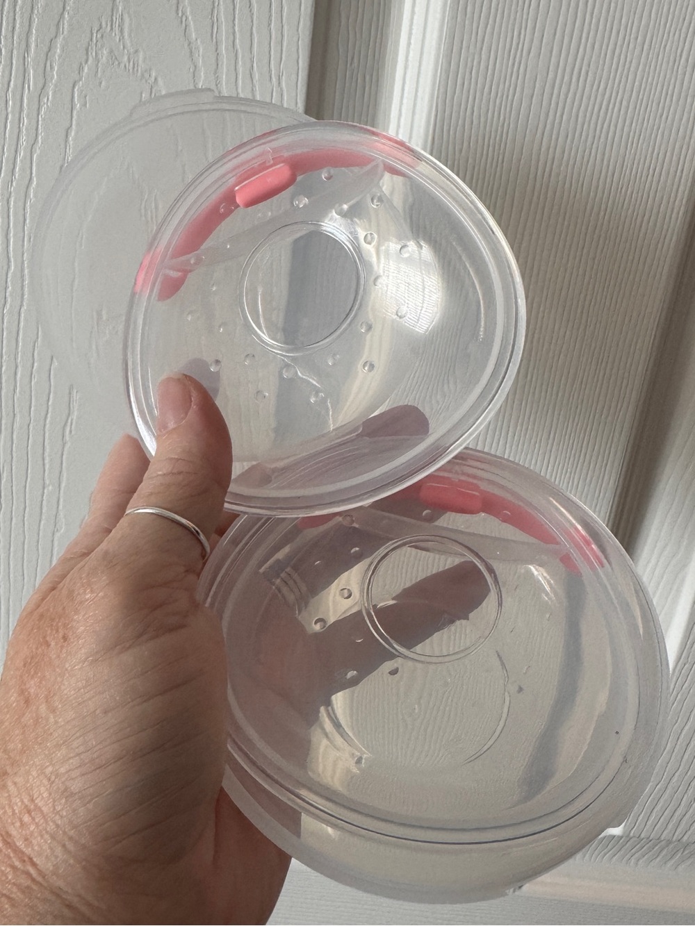 Breast Shells Milk Collector with a Storage Organizer Box (NEW)